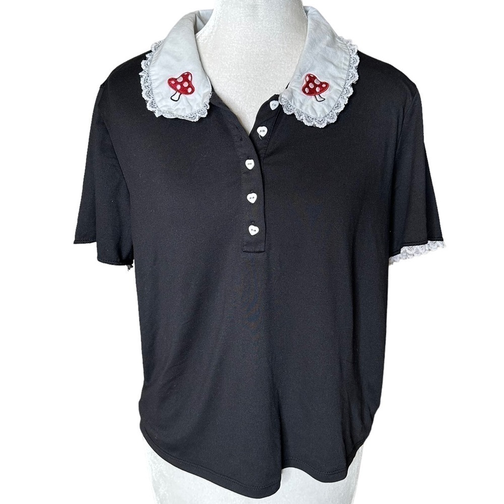 Hot Topic Mushroom Collar Lace Trim Crop Top. Size XL